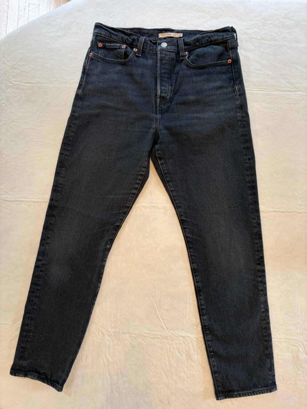 Levi Strauss faded black jean "Wedgie" 29